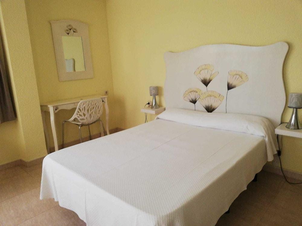 Hotel Iberflat Marynton Беникарло Экстерьер фото