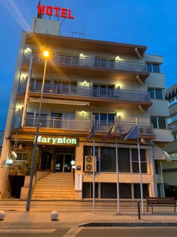 Hotel Iberflat Marynton Беникарло Экстерьер фото